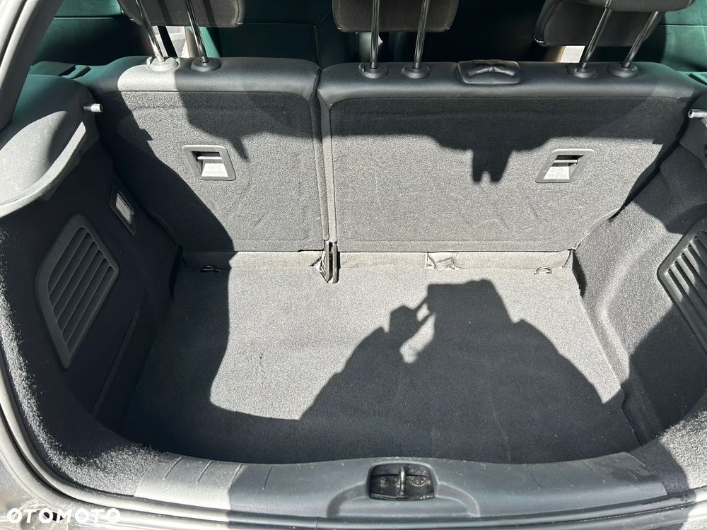 Citroën DS3 HDi 90 FAP SoChic - 19