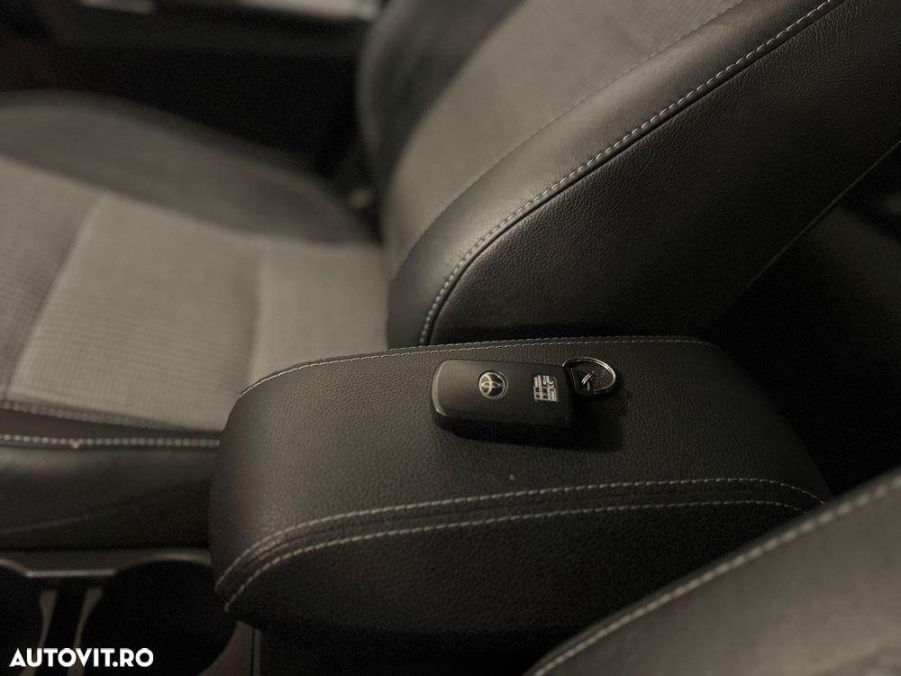 Toyota Auris 1.8 L VVT-i Sol + - 22