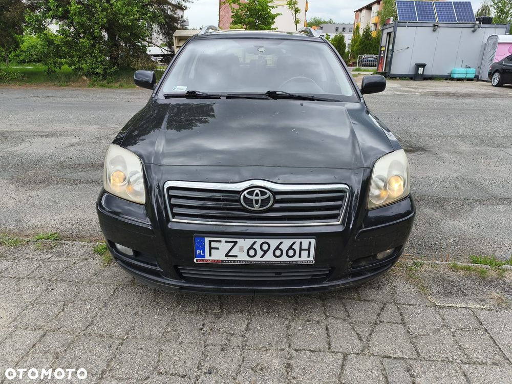 Toyota Avensis - 2