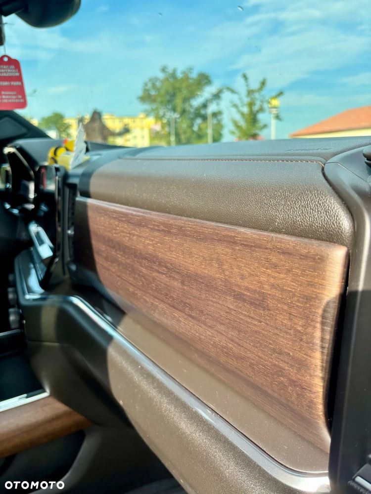 Chevrolet Silverado - 18
