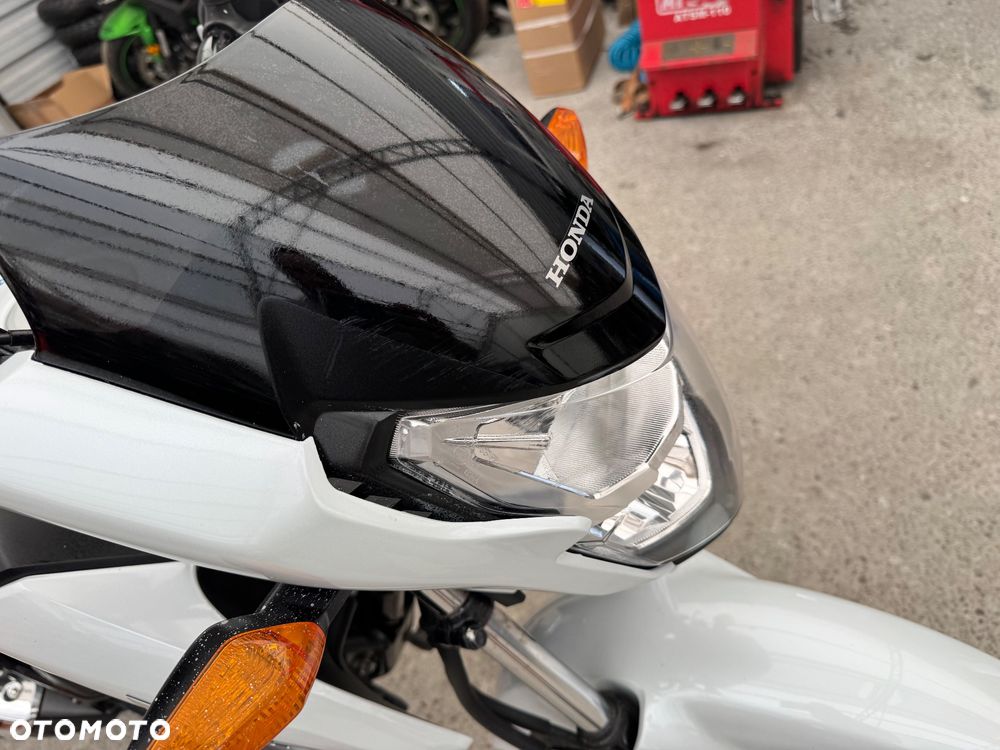 Honda CBF - 11