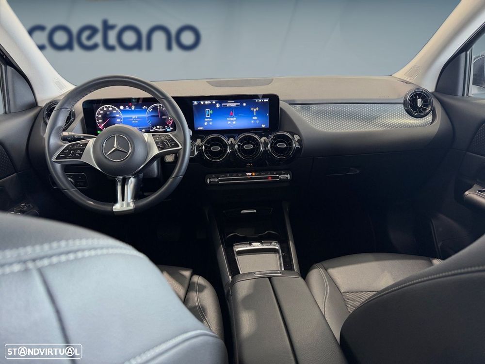 Mercedes-Benz GLA 250 e - 11