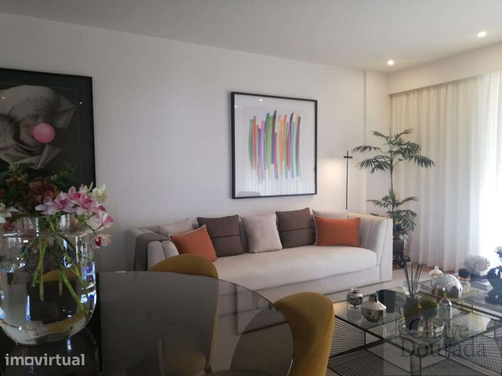 Apartamento T3 com varanda e garagem para 2 carros - Grande imagem: 4/41