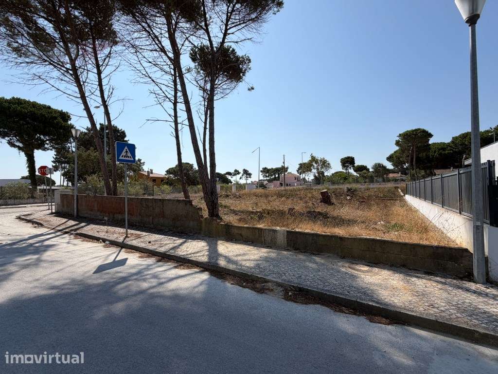 Oportunidade Única: Terreno de Gaveto Pronto a Construir a 1km da P... - Grande imagem: 3/8