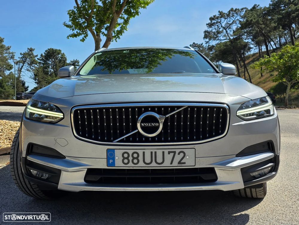 Volvo V90 Cross Country 2.0 D4 Pro AWD Geartronic - 2