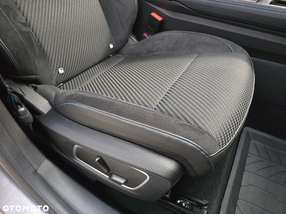 Renault Austral 1.3 TCe mHEV Iconic esprit Alpine - 36