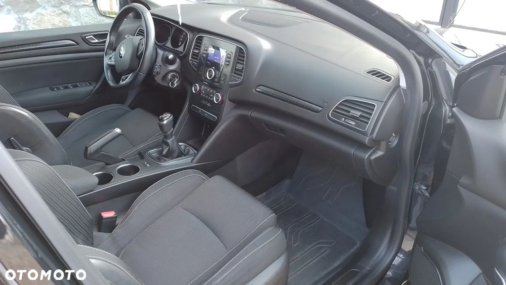 Renault Megane 1.2 Energy TCe Zen - 9