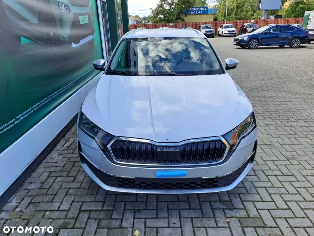 Skoda Octavia 2.0 TDI Selection DSG - 3