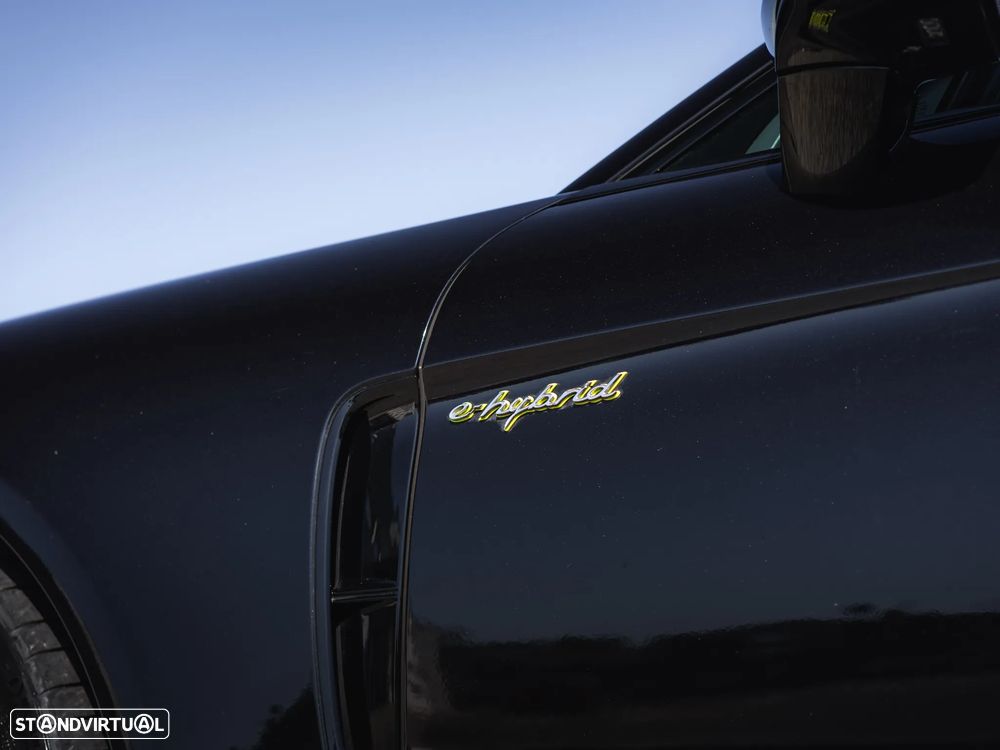 Porsche Panamera 4 E-Hybrid - 36