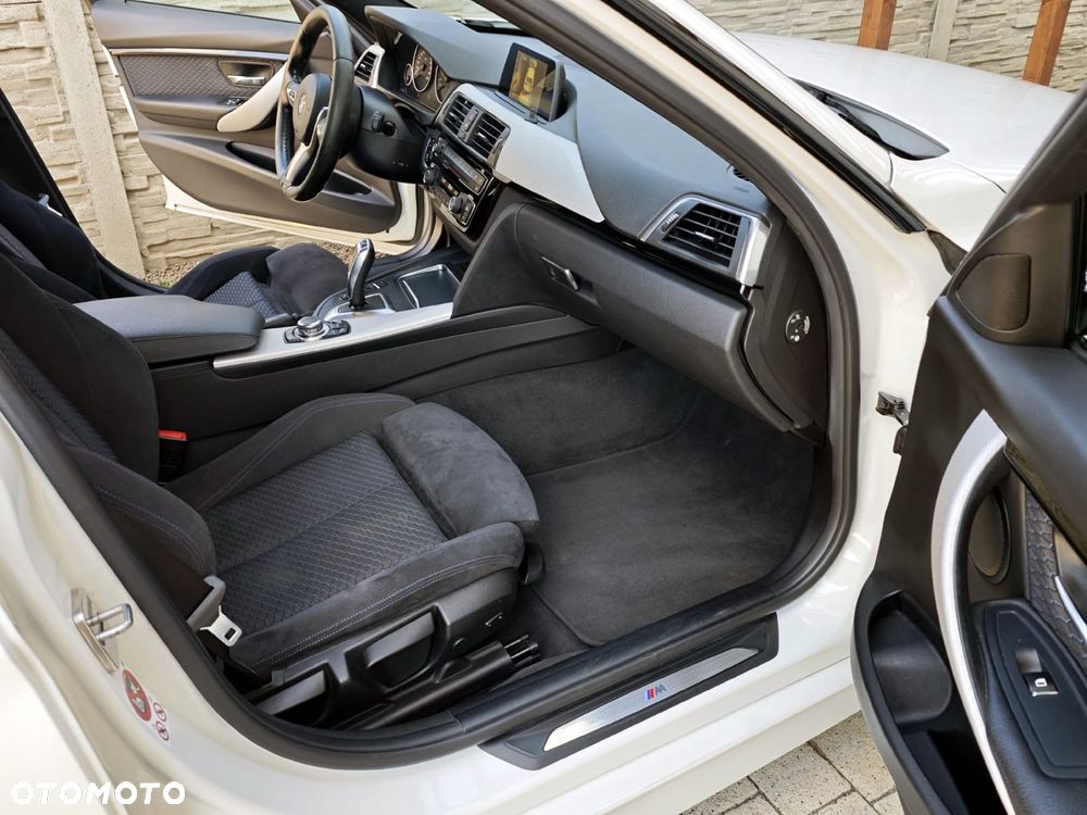 BMW Seria 3 318d M Sport Shadow - 7
