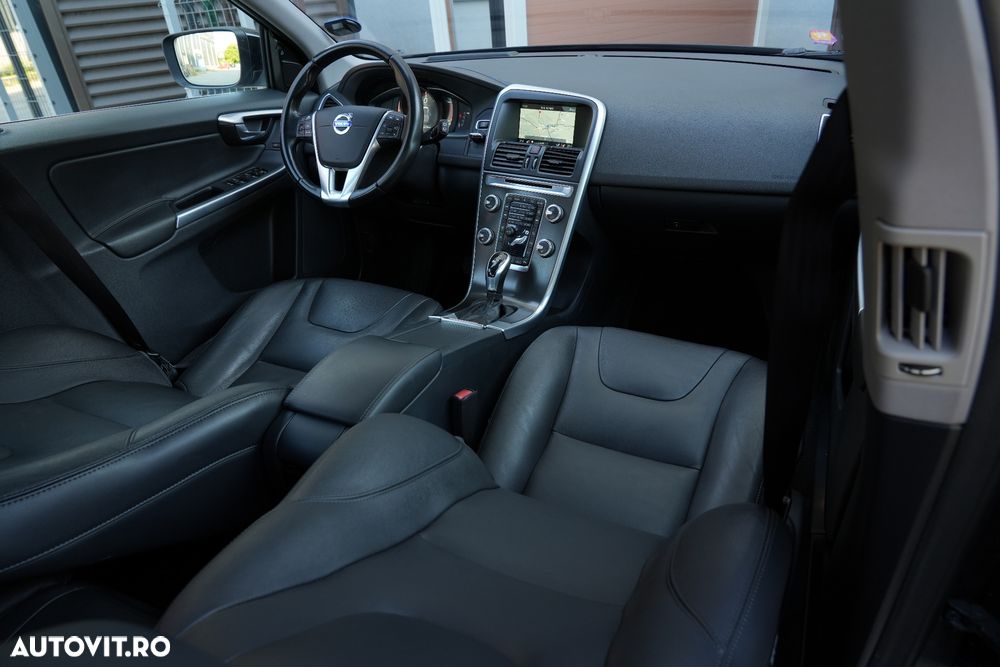 Volvo XC 60 D4 Geartronic Summum - 29