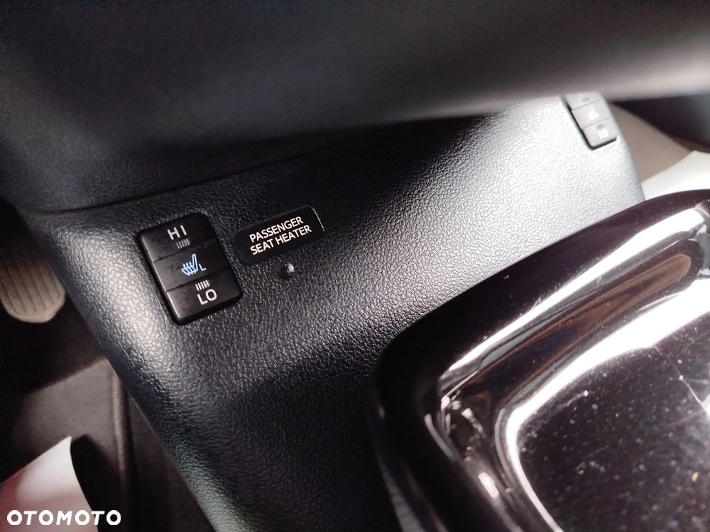 Toyota Prius Hybrid - 28