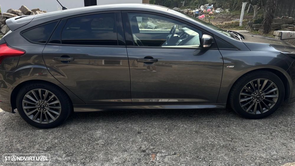 Ford Focus 1.5 TDCi ST-Line - 2