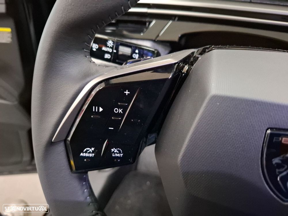 Peugeot 3008 1.2 Hybrid Allure e-DCS6 - 23