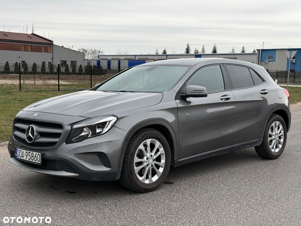 Mercedes-Benz GLA - 2