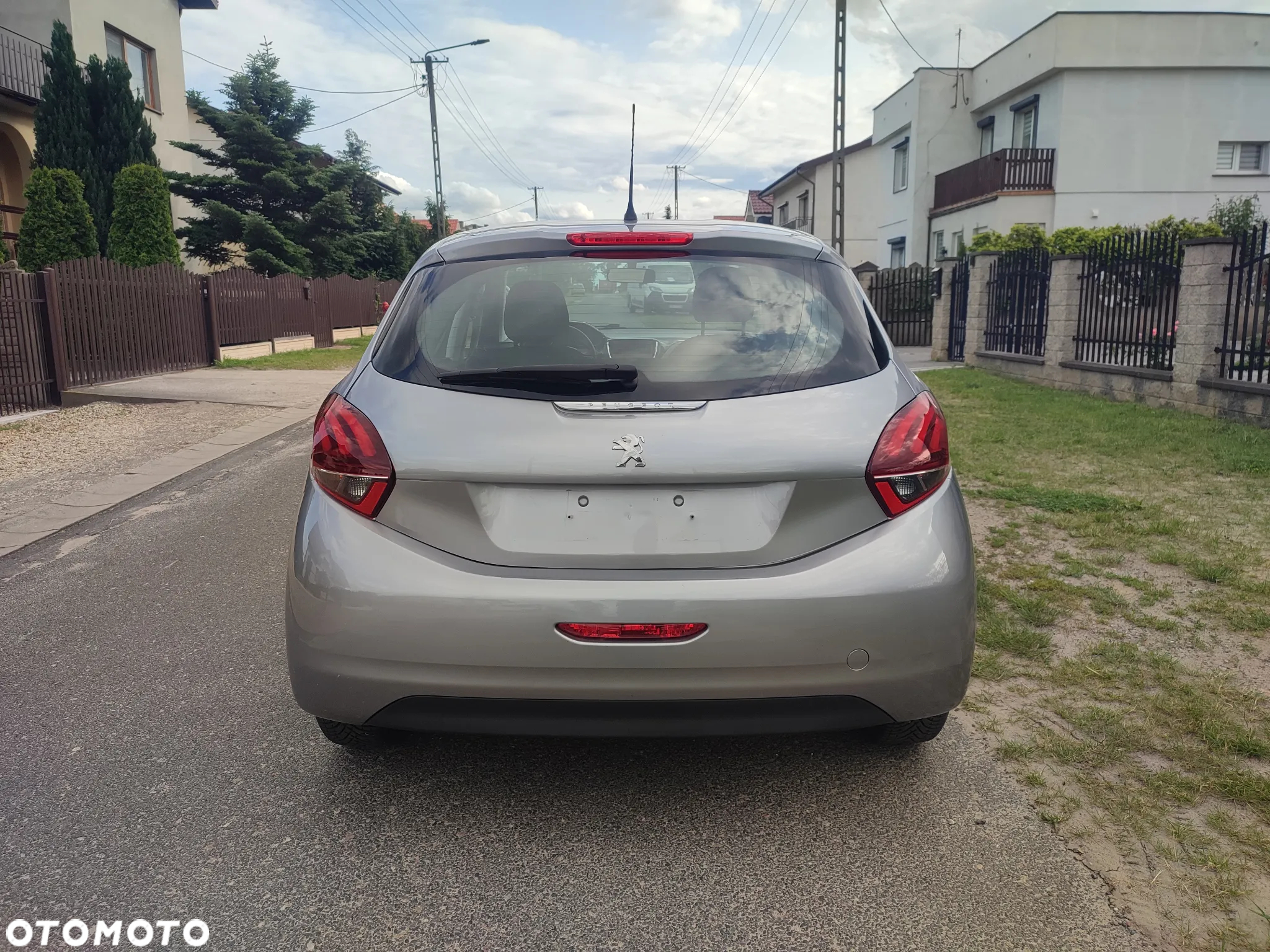 Peugeot 208 1.2 PureTech GPF Active S&S - 11