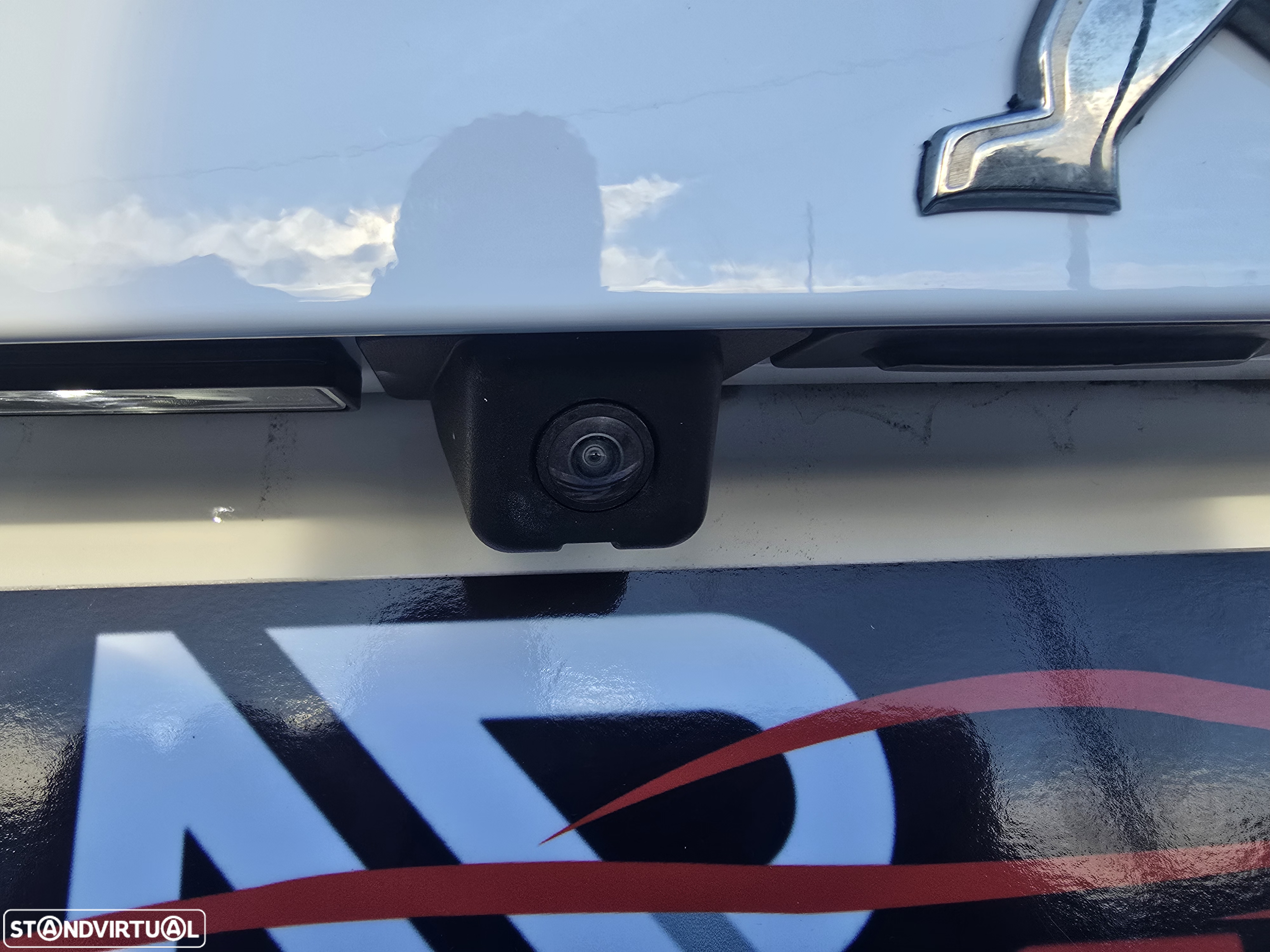 Peugeot 2008 1.5 BlueHDi Allure EAT8 - 11