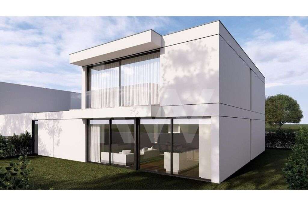 Magníficas Moradias Novas com 383 m2 de 2 pisos em construção em Amori - Grande imagem: 3/15