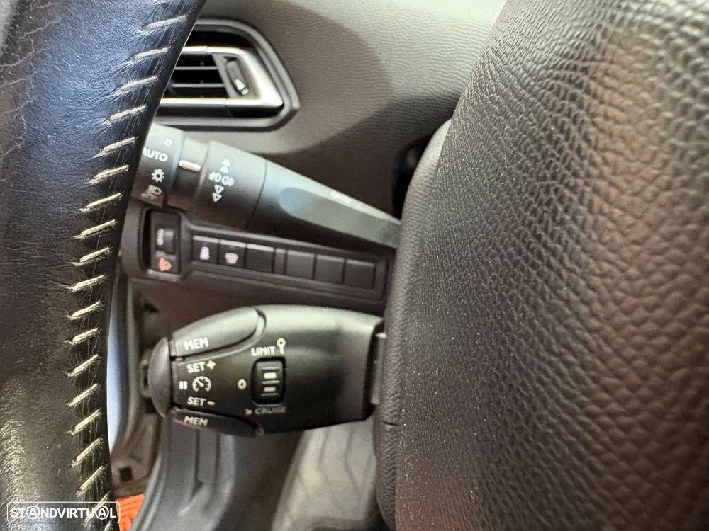 Peugeot 308 SW BlueHDi 120 Stop & Start Active - 42
