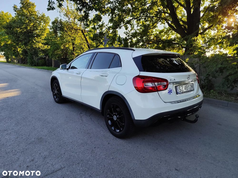 Mercedes-Benz GLA 180 (CDI) d Urban - 9