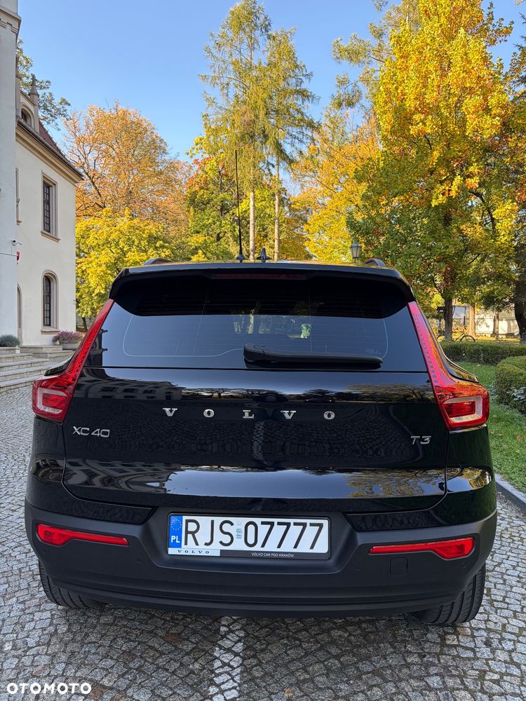 Volvo XC 40 T3 Momentum Core - 2