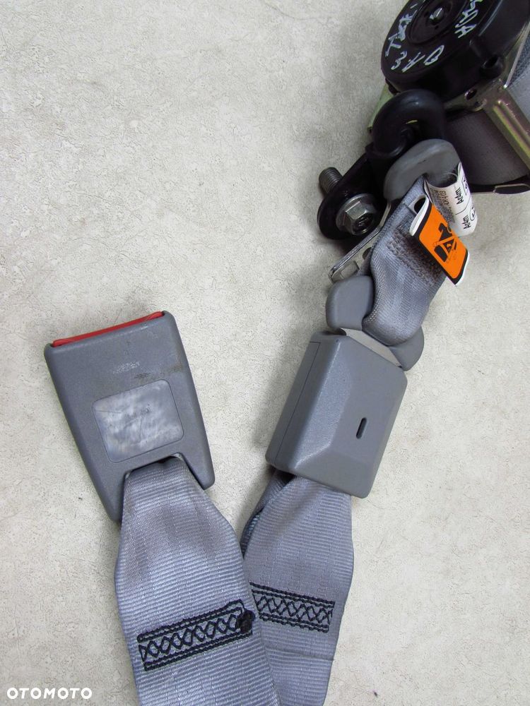 MAZDA 3 BK 04-09 PAS BEZPIECZENSTWA TYL SRODEK 602499800 - 2