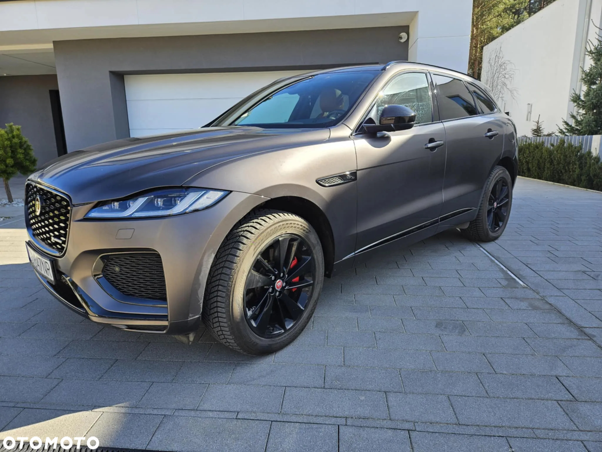 Jaguar F-Pace 2.0 P400e PHEV AWD R-Dynamic Black - 4