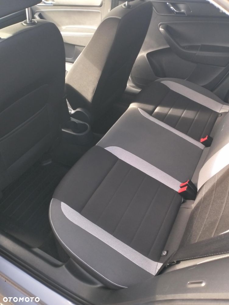 Skoda RAPID 1.2 TSI Ambition - 18