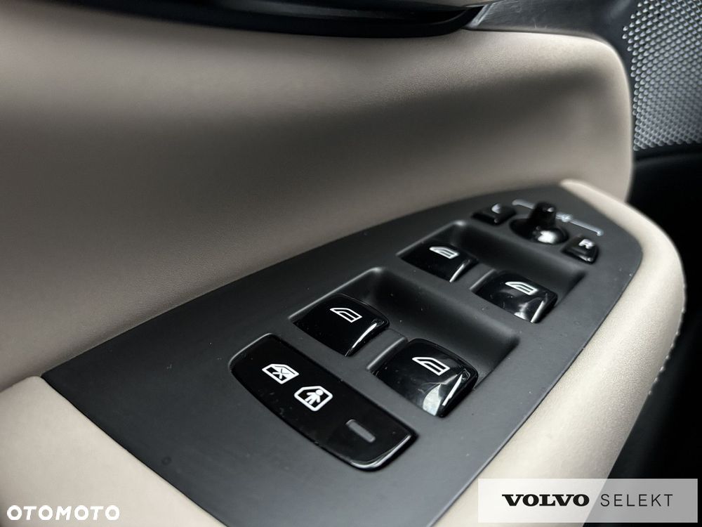 Volvo XC 90 - 16
