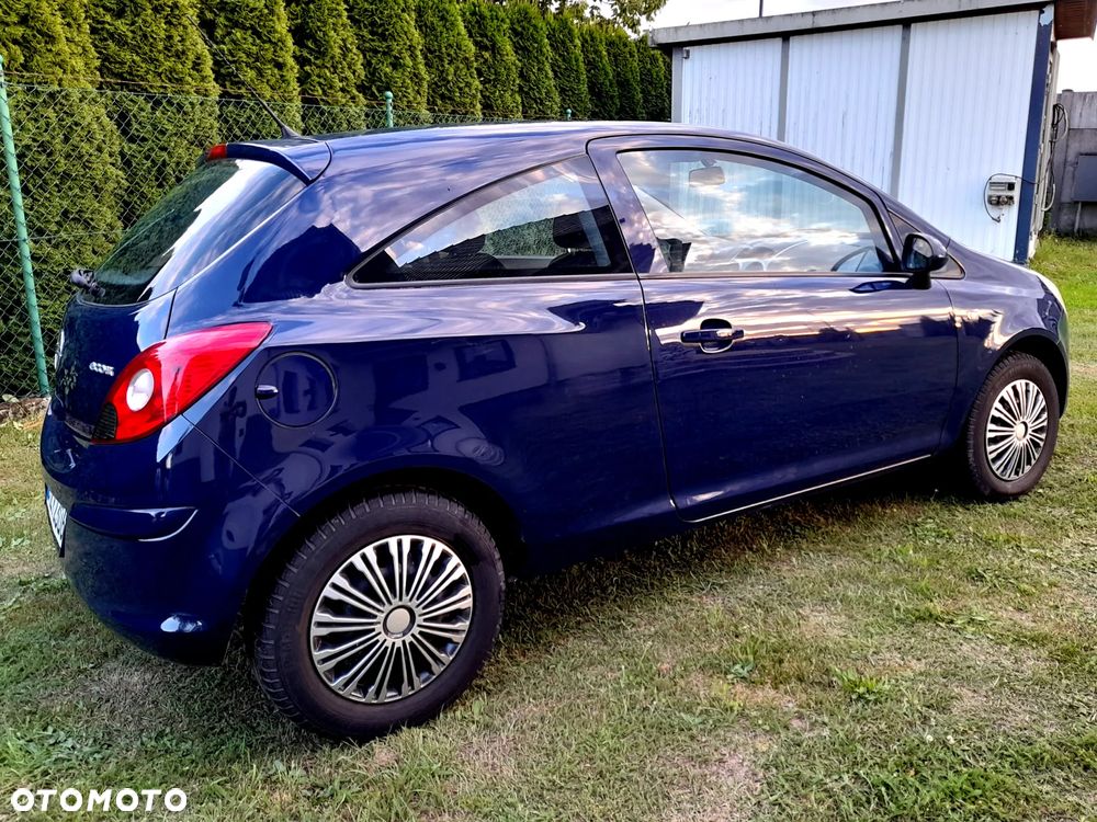 Opel Corsa 1.0 12V Essentia - 4