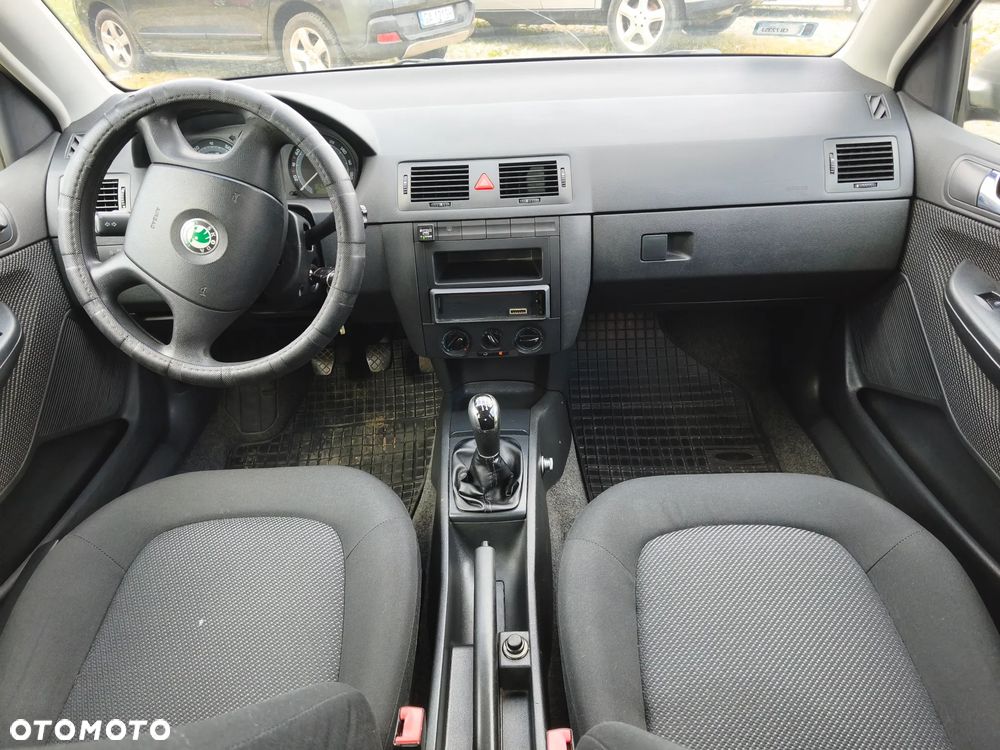 Skoda Fabia 1.4 16V Ice Ambiente - 7