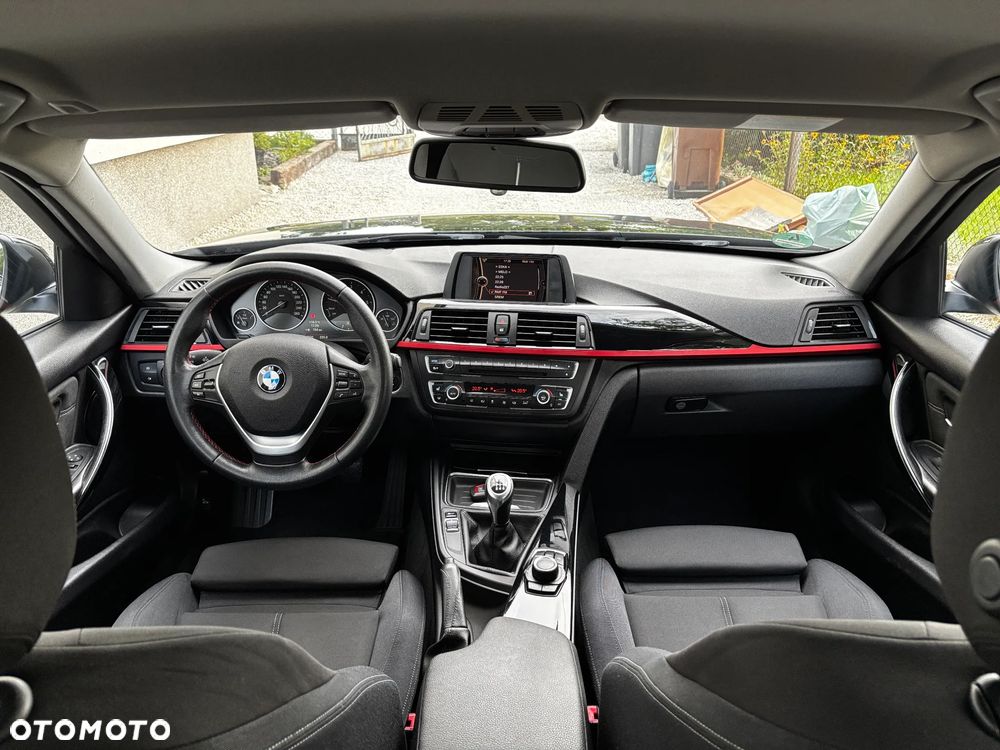 BMW Seria 3 320d Sport Line - 7
