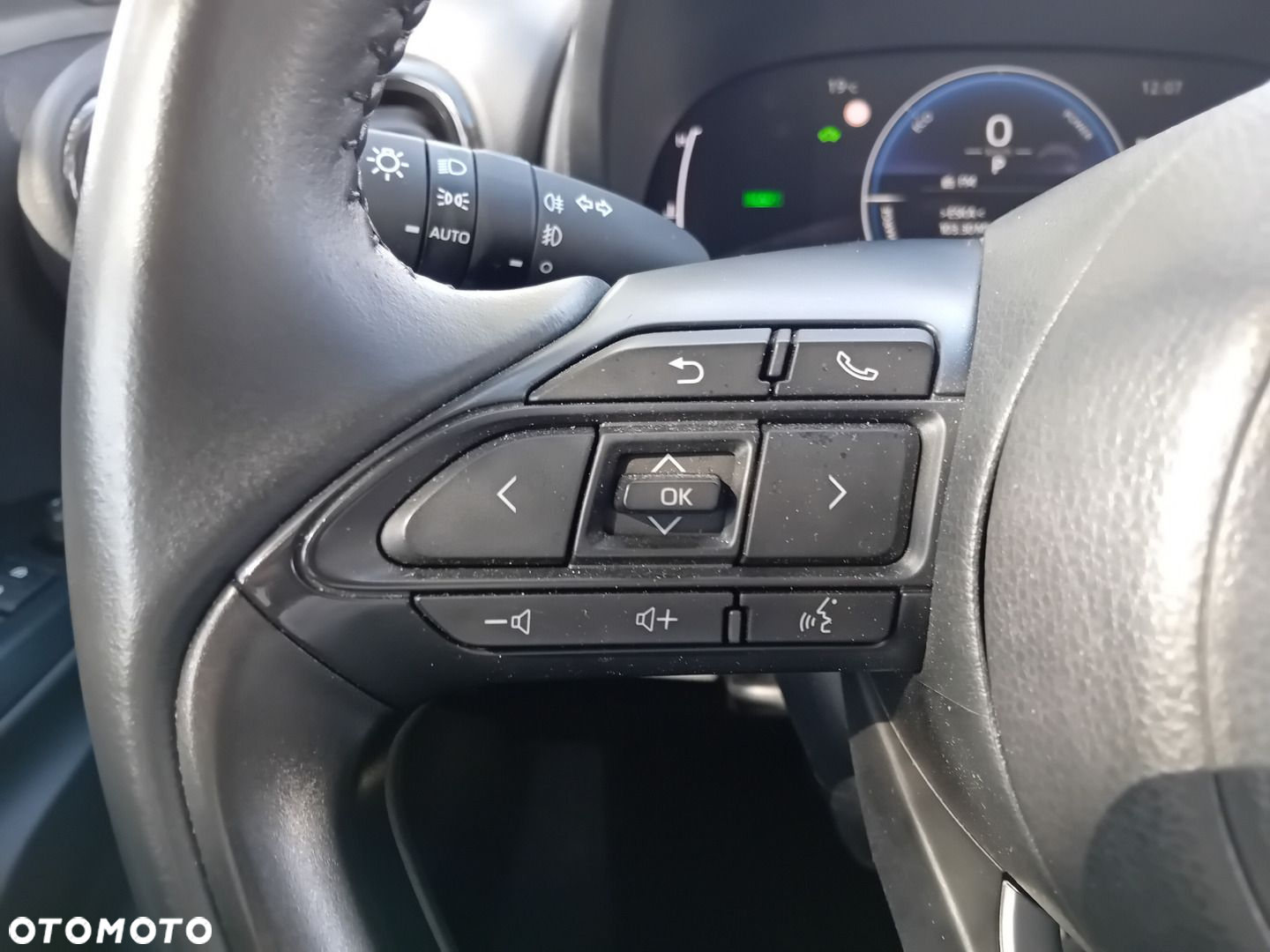 Toyota Yaris Cross Hybrid 1.5 Comfort - 12