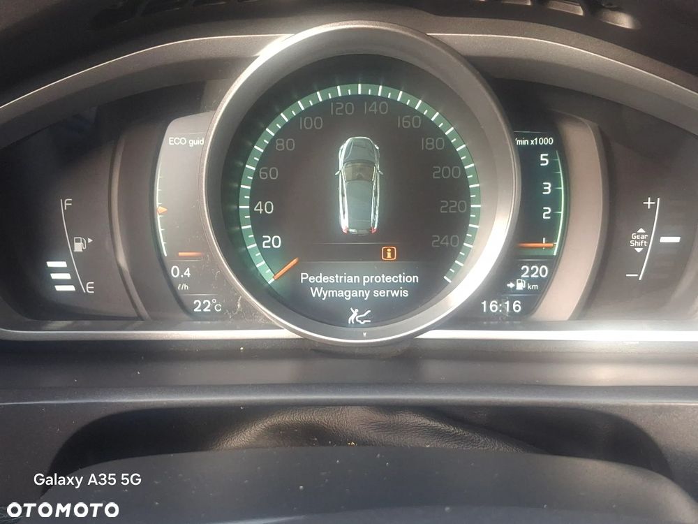 Volvo V40 - 13