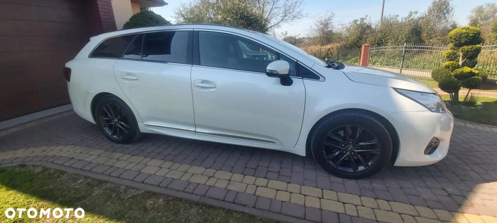 Toyota Avensis 2.0 D-4D Prestige - 14