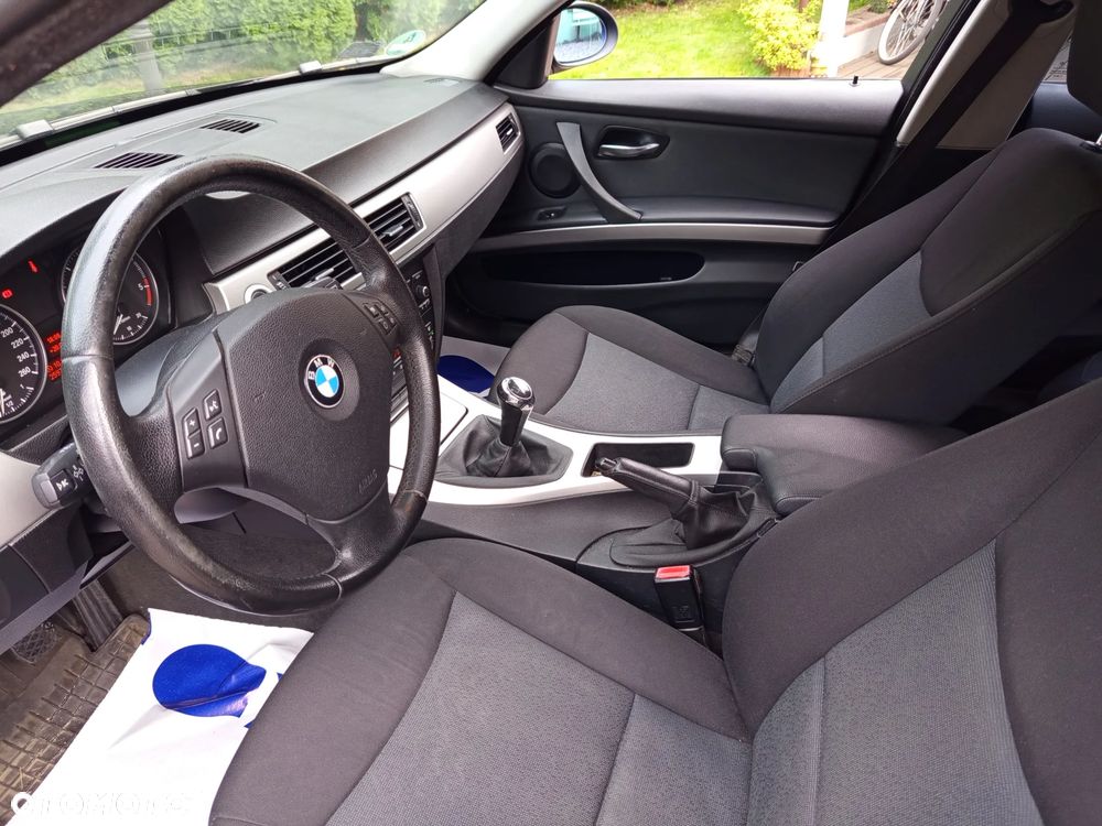 BMW Seria 3 - 17