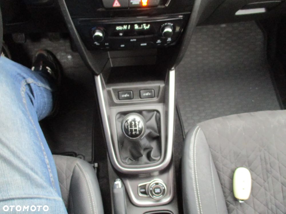 Suzuki Vitara 1.0 Boosterjet Premium 4WD - 20