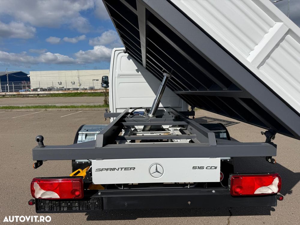 Mercedes-Benz Sprinter - 4