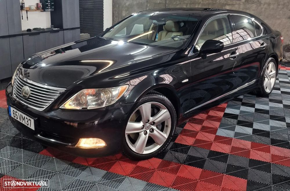 Lexus LS 460 Standard - 1