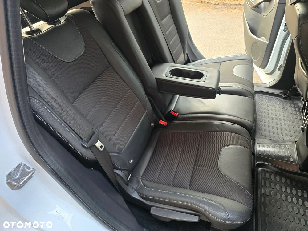 Ford Kuga 1.6 EcoBoost 2x4 Titanium - 22