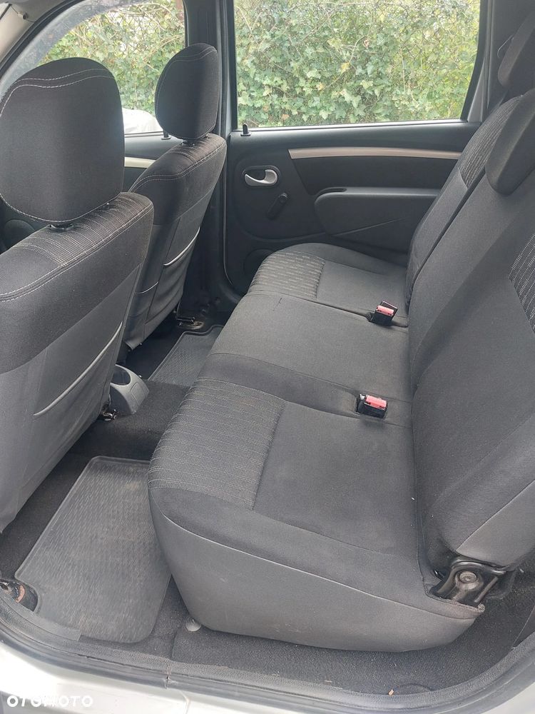 Dacia Logan 1.6 16V Laureate BL - 6