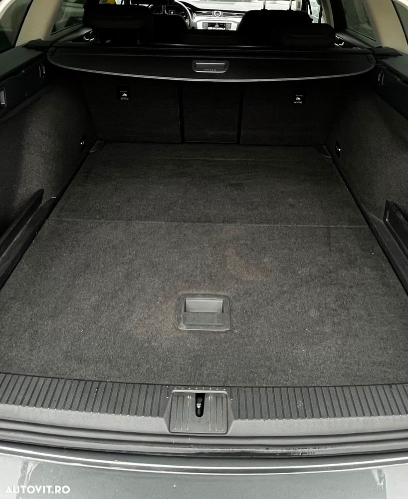 Volkswagen Passat 2.0 TDI DSG Comfortline - 14