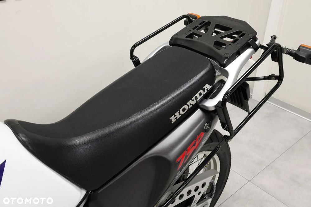 Honda XRV - 14