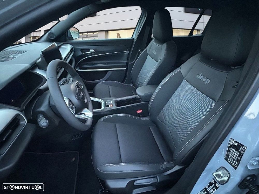 Jeep Avenger 54 kWh Summit - 9