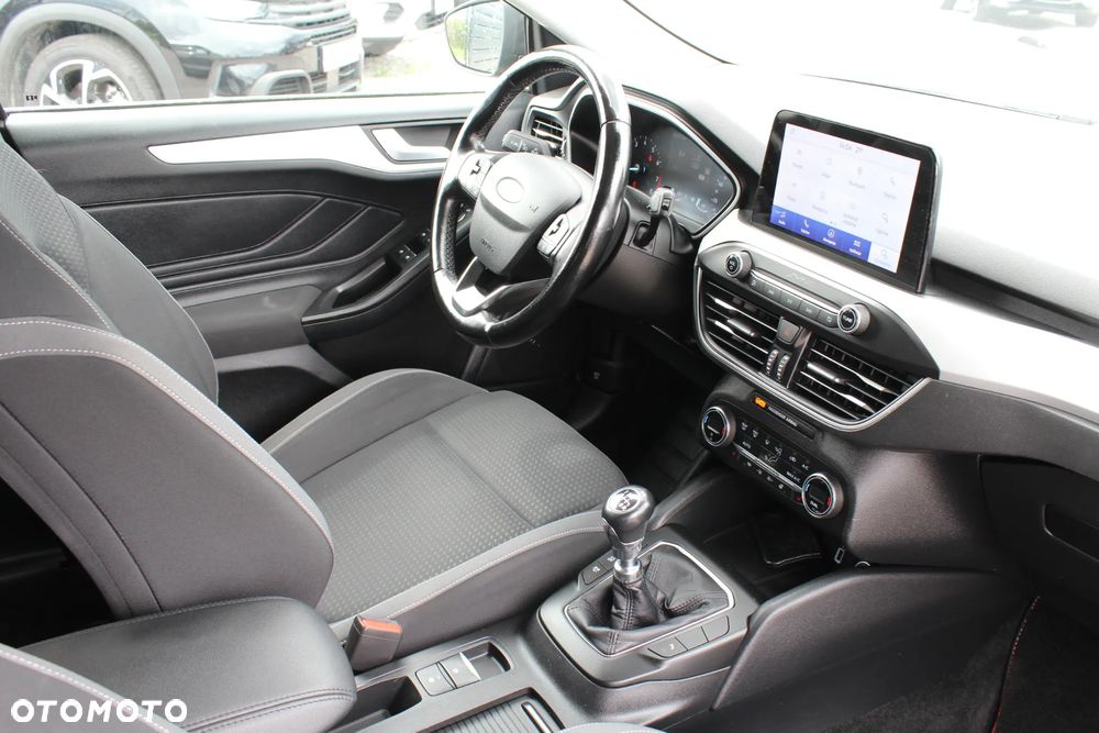 Ford Focus 1.0 EcoBoost STart-Stopp-System TITANIUM - 16