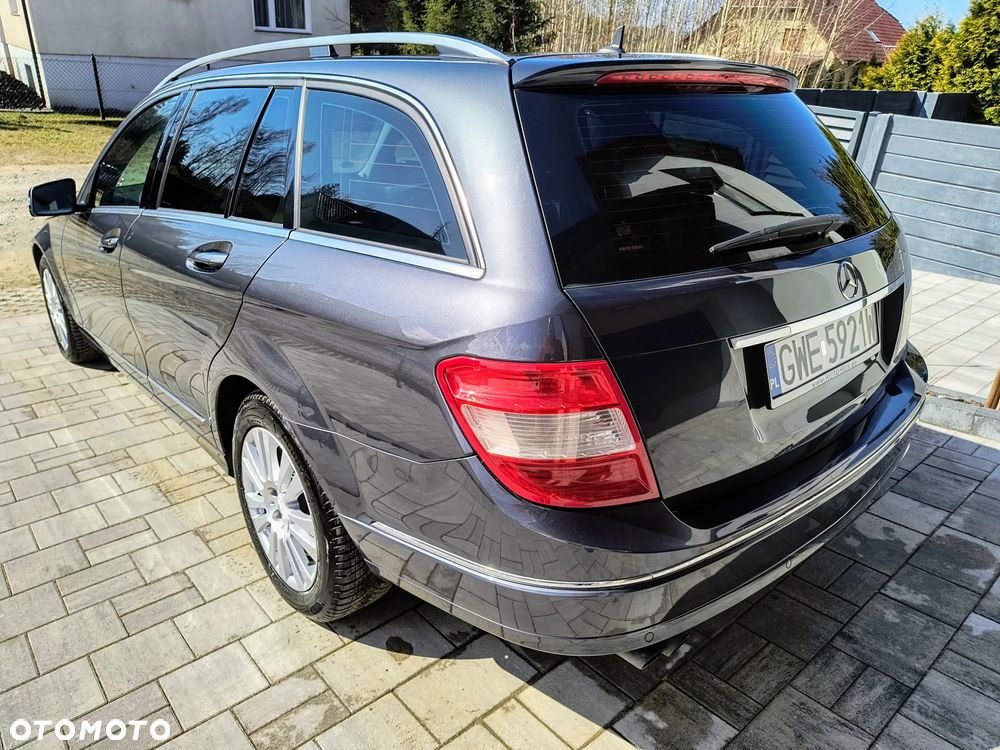 Mercedes-Benz Klasa C 180 CGI Automatik BlueEFFICIENCY Avantgarde - 4