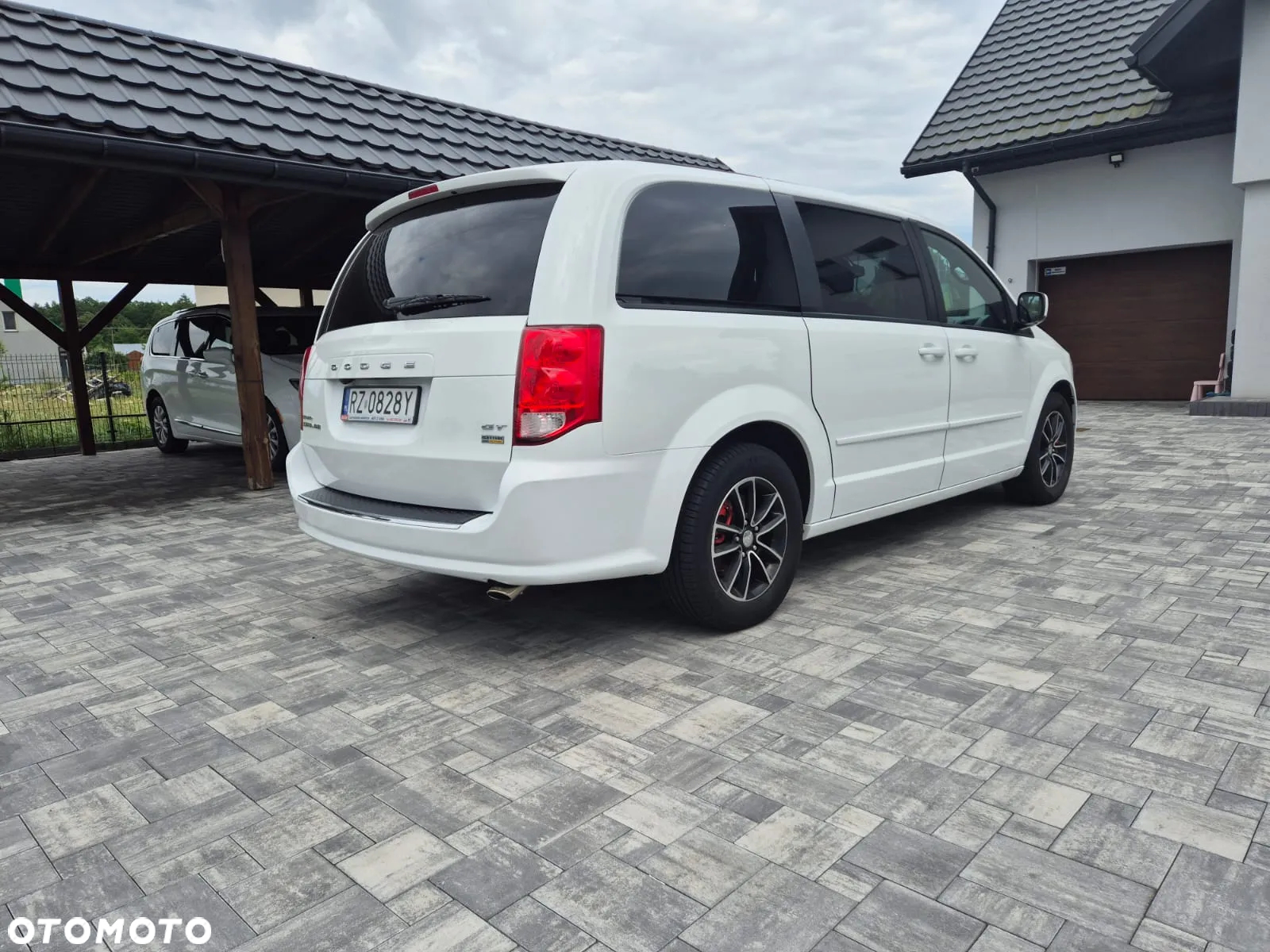 Dodge Grand Caravan 3.6 R/T - 4