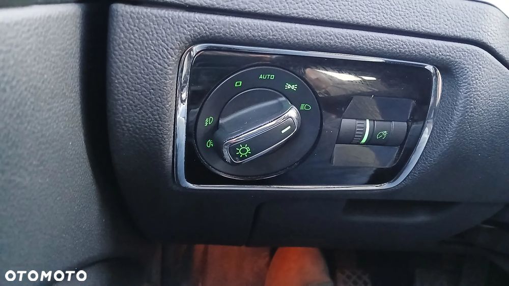 Skoda Superb 1.6 TDI GreenLine - 31