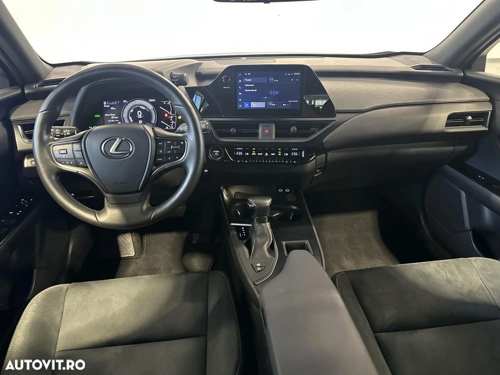 Lexus UX ver-250h - 9