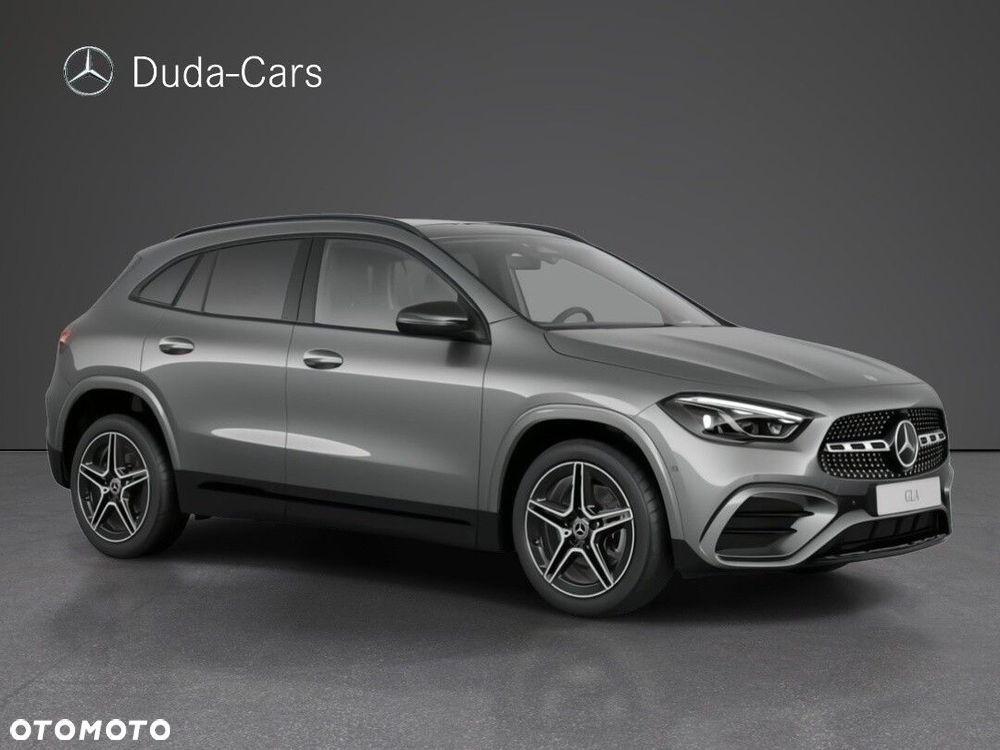 Mercedes-Benz GLA - 4